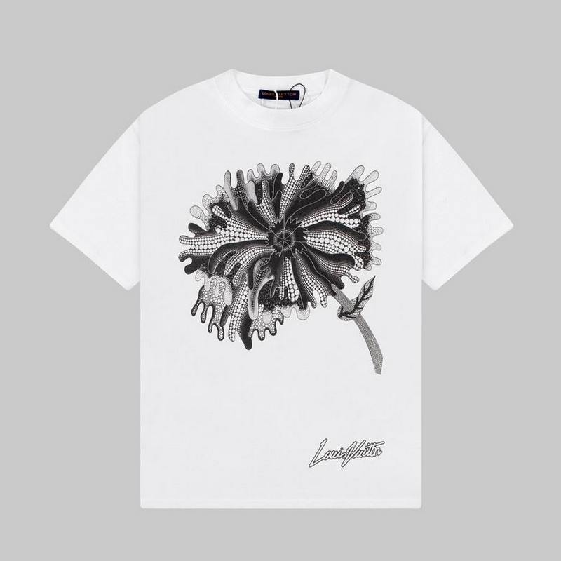 Louis Vuitton Men's T-shirts 97